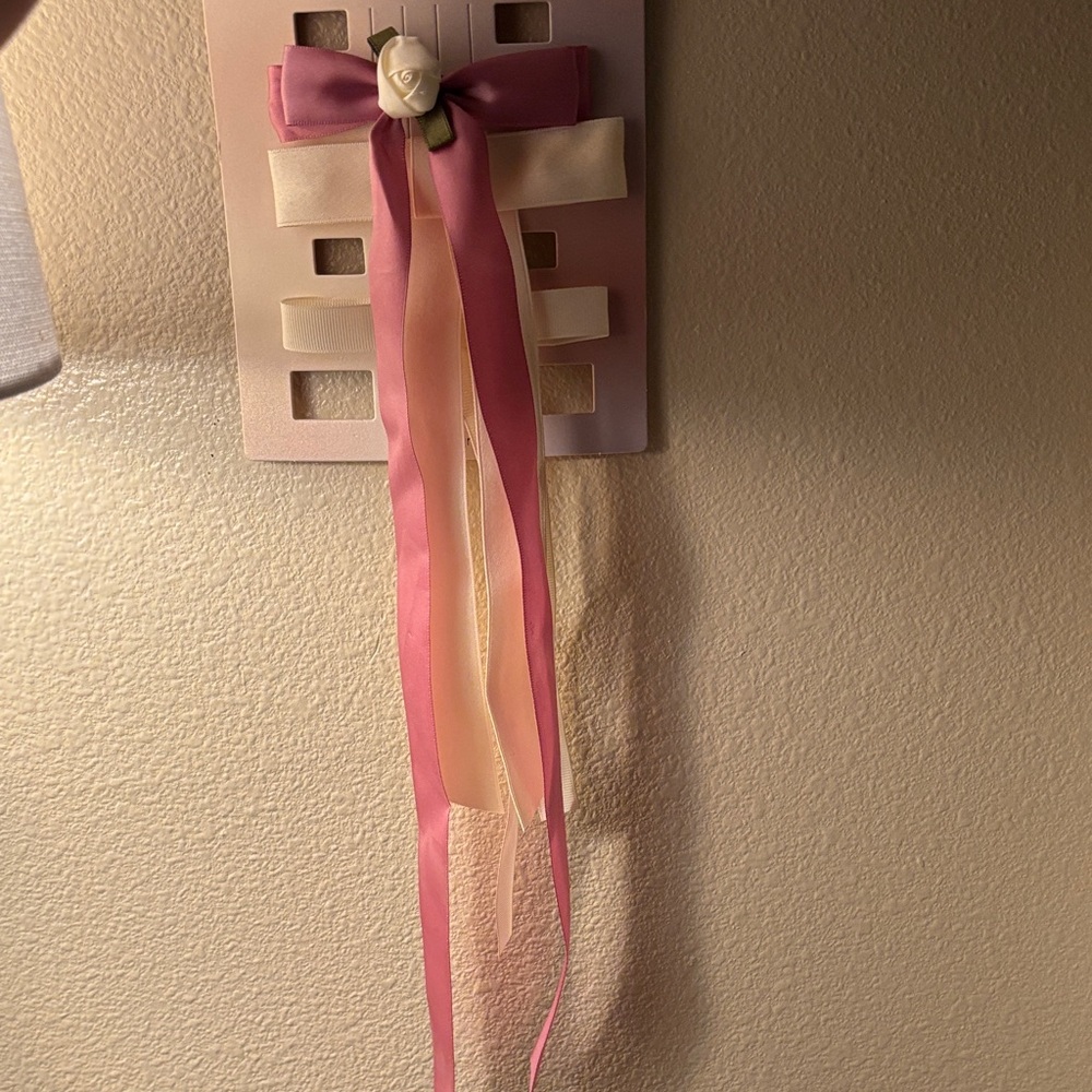 Elegant Pink and Cream Hair Ribbon Accessory